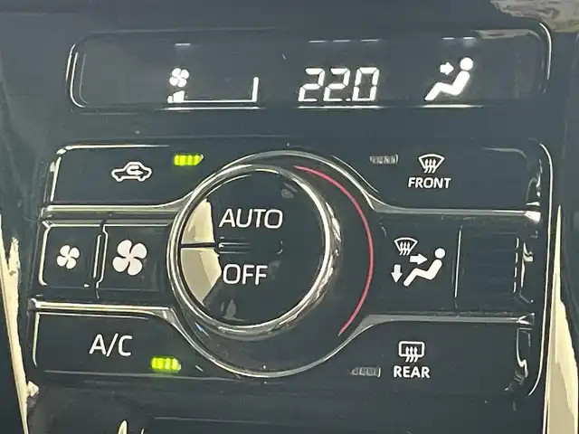 ダイハツ タント カスタム RS 愛知県 2022(令4)年 1.8万km クールバイオレットクリスタルシャイン 純正９型ディスプレイ　フルセグＴＶ　ＨＤＭＩ　カープレイ対応　ハーフレザー　シートヒーター　バックカメラ　両側パワースライドドア　スマアシIII　衝突軽減　コーナーセンサー　ＬＥＤライト　フォグランプ　オートハイビーム　車線逸脱　電動パーキングブレーキ　禁煙車