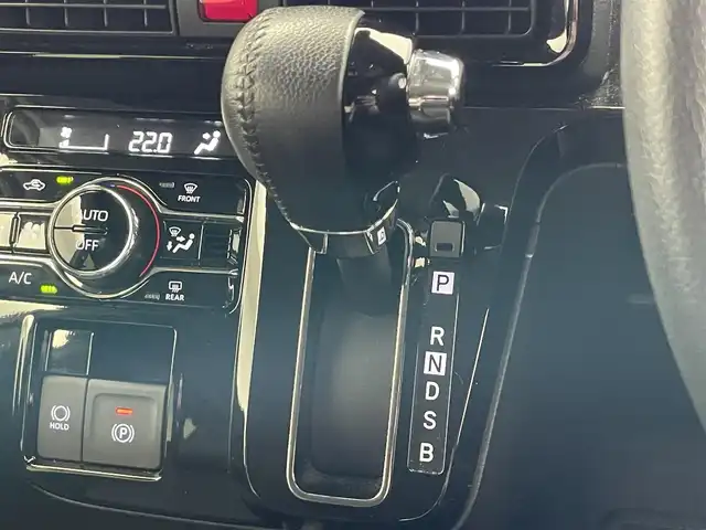 ダイハツ タント カスタム RS 愛知県 2022(令4)年 1.8万km クールバイオレットクリスタルシャイン 純正９型ディスプレイ　フルセグＴＶ　ＨＤＭＩ　カープレイ対応　ハーフレザー　シートヒーター　バックカメラ　両側パワースライドドア　スマアシIII　衝突軽減　コーナーセンサー　ＬＥＤライト　フォグランプ　オートハイビーム　車線逸脱　電動パーキングブレーキ　禁煙車