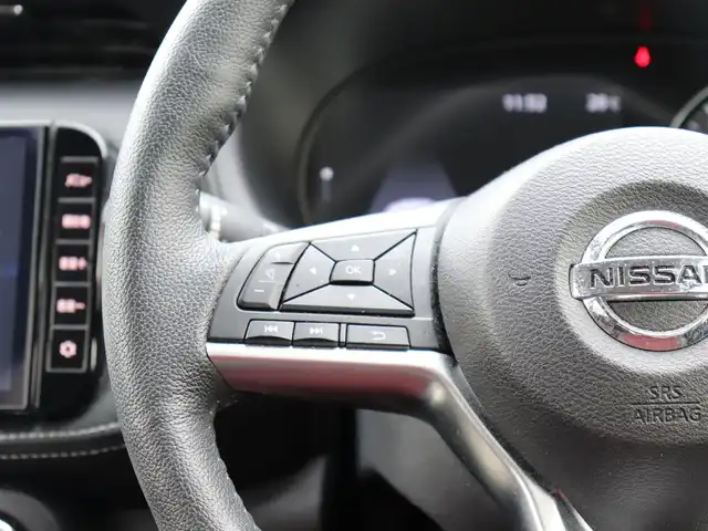 日産 キックス X 神奈川県 2021(令3)年 3.8万km ピュアブラック ワンオーナー/純正メモリナビ/フルセグテレビ/アダプティブクルーズコントロール/ドアバイザー/プッシュスタート/ETC/LEDヘッドライト/保証書/取説、ナビ説/スペアスマートキー/記録簿（R6）