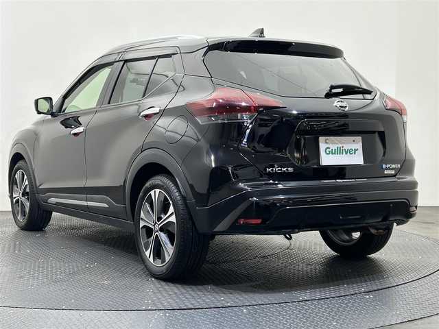 日産 キックス X 愛媛県 2021(令3)年 3.8万km ピュアブラック ・９型ナビ（フルセグＴＶ・ＢＴ・ＣＤ・ＤＶＤ・ＦＭ・ＡＭ・ＳＤ）/・全方位カメラ　/・ＥＴＣ　/・前後ドラレコ　/・プロパイロット　/・ステアリングヒーター　/・レーダークルーズコントロール　/・衝突軽減ブレーキ　/・ＵＳＢ充電/・デジタルインナーミラー
