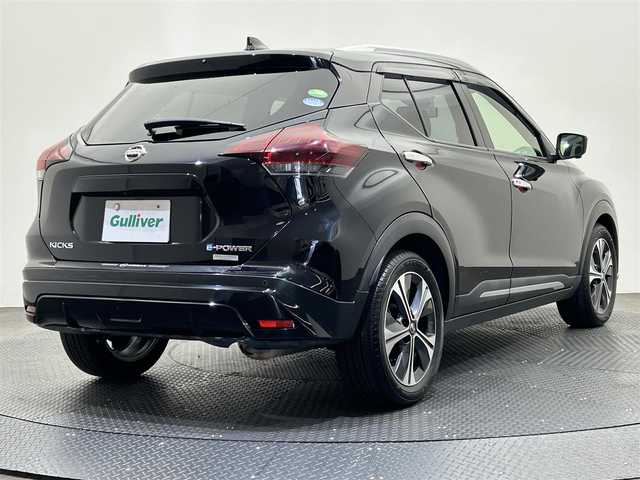 日産 キックス X 愛媛県 2021(令3)年 3.8万km ピュアブラック ・９型ナビ（フルセグＴＶ・ＢＴ・ＣＤ・ＤＶＤ・ＦＭ・ＡＭ・ＳＤ）/・全方位カメラ　/・ＥＴＣ　/・前後ドラレコ　/・プロパイロット　/・ステアリングヒーター　/・レーダークルーズコントロール　/・衝突軽減ブレーキ　/・ＵＳＢ充電/・デジタルインナーミラー