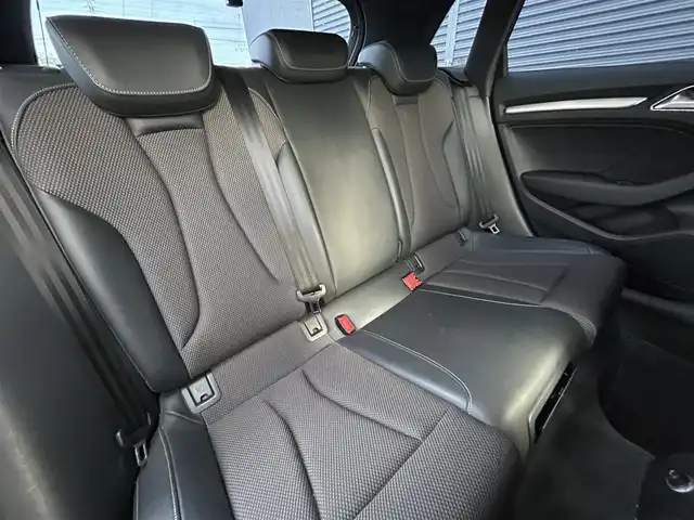 アウディ Ａ３ SB 1．4 TFSI スポーツ 茨城県 2018(平30)年 8.6万km グレイシアホワイトメタリック アシスタンスパッケージ/・サイドアシスト/・レーンアシスト/・リヤクロストラフィックアシスト/・ハイビームアシスト/コンビニエンスパッケージ/・アドバンストキー/・アウディパーキングシステム/・リヤビューカメラ/バーチャルコックピット/アウディプレセンス/アダプティブクルーズコントロール/純正ナビ/フルセグTV/BT/ハーフレザーシート/シートヒーター/パワーシート/LEDヘッドライト/パドルシフト/ドラレコ/禁煙車