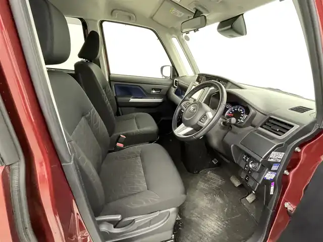 トヨタ ルーミー カスタムG 熊本県 2019(平31)年 3.1万km ファイアークォーツレッドM 禁煙車　/純正ナビ（ＣＤ・ＤＶＤ・フルセグ・ＢＴ・ＳＤ）/バックカメラ　/両側パワースライドドア　/前後クリアランスソナー　/クルーズコントロール　/衝突軽減ブレーキ　/レーンキープアシスト　/横滑り防止/純正フロアマット/純正１４インチAW/オートライト/オートマチックハイビーム/フォグライト/スマートキー/プッシュスタート/スペアキー1本