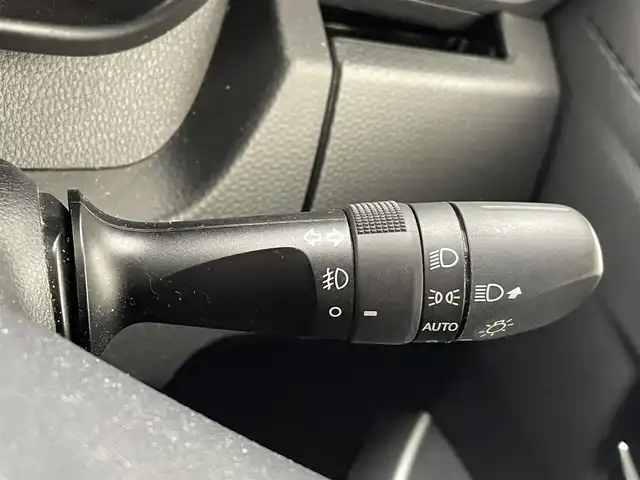 トヨタ ルーミー カスタムG 熊本県 2019(平31)年 3.1万km ファイアークォーツレッドM 禁煙車　/純正ナビ（ＣＤ・ＤＶＤ・フルセグ・ＢＴ・ＳＤ）/バックカメラ　/両側パワースライドドア　/前後クリアランスソナー　/クルーズコントロール　/衝突軽減ブレーキ　/レーンキープアシスト　/横滑り防止/純正フロアマット/純正１４インチAW/オートライト/オートマチックハイビーム/フォグライト/スマートキー/プッシュスタート/スペアキー1本
