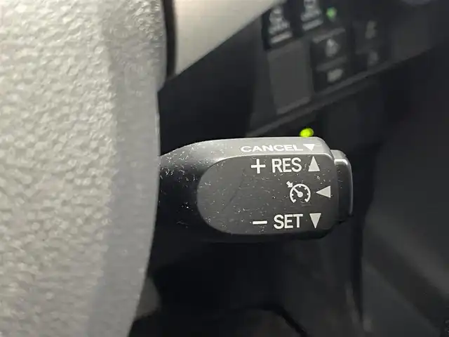 トヨタ ルーミー カスタムG 熊本県 2019(平31)年 3.1万km ファイアークォーツレッドM 禁煙車　/純正ナビ（ＣＤ・ＤＶＤ・フルセグ・ＢＴ・ＳＤ）/バックカメラ　/両側パワースライドドア　/前後クリアランスソナー　/クルーズコントロール　/衝突軽減ブレーキ　/レーンキープアシスト　/横滑り防止/純正フロアマット/純正１４インチAW/オートライト/オートマチックハイビーム/フォグライト/スマートキー/プッシュスタート/スペアキー1本