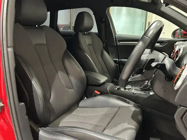 アウディ Ａ３ SB 30TFSI スポーツ 愛知県 2019(令1)年 4.3万km 赤 バーチャルコクピット　/ハーフレザー　/純正ナビ　/Ｂｌｕｅｔｏｏｔｈ　/フルセグＴＶ　/バックカメラ　/ＡＣＣ　/ＬＫＡ　/ＢＳＭ　/シートヒーター　/ドライブレコーダー　/ＥＴＣ２．０　/ＬＥＤヘッドライト　/パワーシート/アイドリングストップ/プッシュスタート/ウィンカーミラー