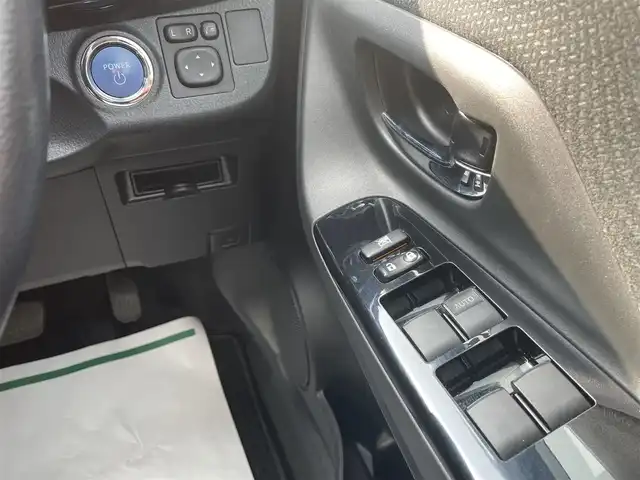 トヨタ ヴィッツ ハイブリッド U 千葉県 2019(平31)年 1.9万km コバルトブルーメタリック ワンオーナー/トヨタセーフティーセンス/・プリクラッシュセーフティー/・レーンキープアシスト/・オートマチックハイビーム/純正SDナビ【NSZT-W68T】/・CD/DVD/MSV/Bluetooth/フルセグ/バックカメラ/クルーズコントロール/スマートキー/純正ドライブレコーダー【DRT-H68A】/運転席シートヒーター/純正LEDヘッドライト/フォグランプ/本革巻きステアリング/ドアバイザー/純正15インチアルミホイール/新車時保証書