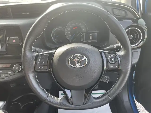 トヨタ ヴィッツ ハイブリッド U 千葉県 2019(平31)年 1.9万km コバルトブルーメタリック ワンオーナー/トヨタセーフティーセンス/・プリクラッシュセーフティー/・レーンキープアシスト/・オートマチックハイビーム/純正SDナビ【NSZT-W68T】/・CD/DVD/MSV/Bluetooth/フルセグ/バックカメラ/クルーズコントロール/スマートキー/純正ドライブレコーダー【DRT-H68A】/運転席シートヒーター/純正LEDヘッドライト/フォグランプ/本革巻きステアリング/ドアバイザー/純正15インチアルミホイール/新車時保証書