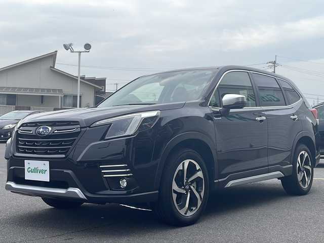スバル フォレスター ハイブリッド アドバンス 香川県 2024(令6)年 3.4万km クリスタルブラックシリカ 社外ナビ/バックカメラ/ＥＴＣ/ドラレコ/純正ＡＷ/パワーシート/シートヒーター/レーダークルーズ/ＬＥＤヘッドライト/ＢＳＭ/コーナーセンサー/ステアリングヒーター