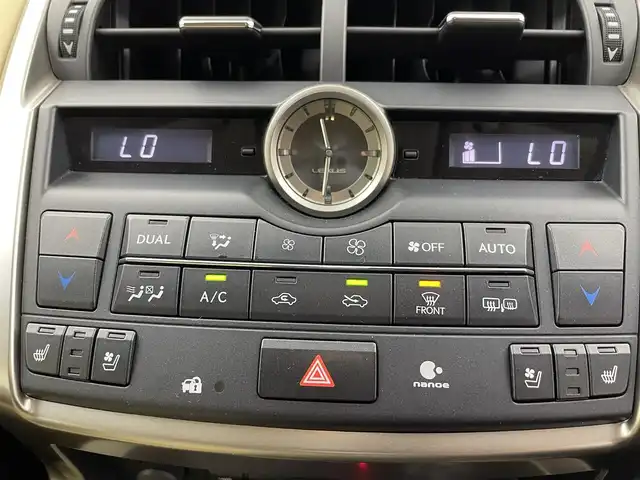 レクサス ＮＸ 300h バージョンL 愛知県 2015(平27)年 7万km ソニックチタニウム 3眼LEDヘッドライト/純正メモリーナビ/バックカメラ/レザーシート/クルーズコントロール/フルセグTV/Bluetooth対応/サイドカメラ（左側）/ドライブレコーダー（前後）/ステアリングリモコン/パドルシフト/ビルトインETC/メモリーパワーシート/シートヒーター（前席）/コンビレザーエアシート（前席）/後席リクライニング機能/パワーバックドア/純正18インチアルミホイール/純正フロアマット/オートライト/USB端子入力/スマートキー