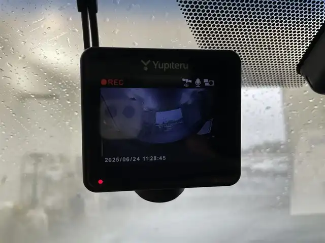 レクサス ＮＸ 300h バージョンL 愛知県 2015(平27)年 7万km ソニックチタニウム 3眼LEDヘッドライト/純正メモリーナビ/バックカメラ/レザーシート/クルーズコントロール/フルセグTV/Bluetooth対応/サイドカメラ（左側）/ドライブレコーダー（前後）/ステアリングリモコン/パドルシフト/ビルトインETC/メモリーパワーシート/シートヒーター（前席）/コンビレザーエアシート（前席）/後席リクライニング機能/パワーバックドア/純正18インチアルミホイール/純正フロアマット/オートライト/USB端子入力/スマートキー