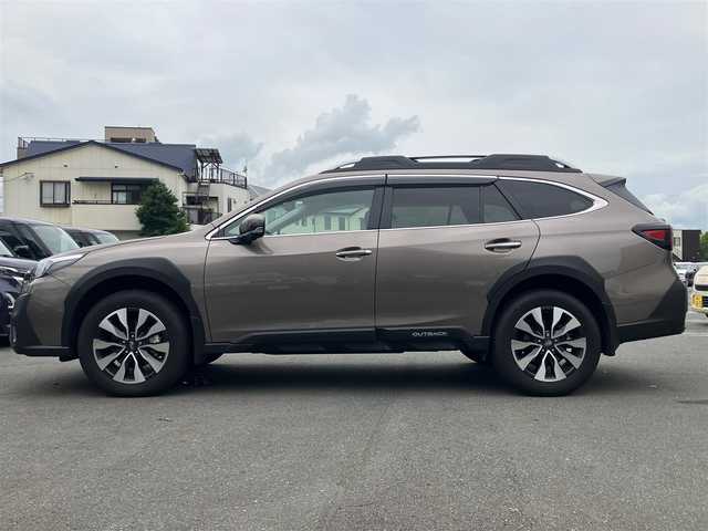 スバル アウトバック リミテッドEX 静岡県 2023(令5)年 0.6万km ベージュ エンジンスタートボタン/パワーステアリング/パワーウィンドウ/4WD/パドルシフト/スマートキー/スペアキー１本/オートエアコン/クルーズコントロール/ETC/USB入力端子/バック・サイドカメラ/純正11.6インチナビ(BT/フルセグ)/電動リアゲート/純正フロアマット/D席N席パワーシート/全席シートヒーター/ルーフレール/純正アルミホイール/ABS/横滑り防止装置/コーナーセンサー/レーンキープアシスト/盗難防止装置/オートライト/LEDヘッドライト/Wプラスサイドエアバック/衝突軽減システム/新世代アイサイト/ステアリングヒーター/デジタルインナーミラー