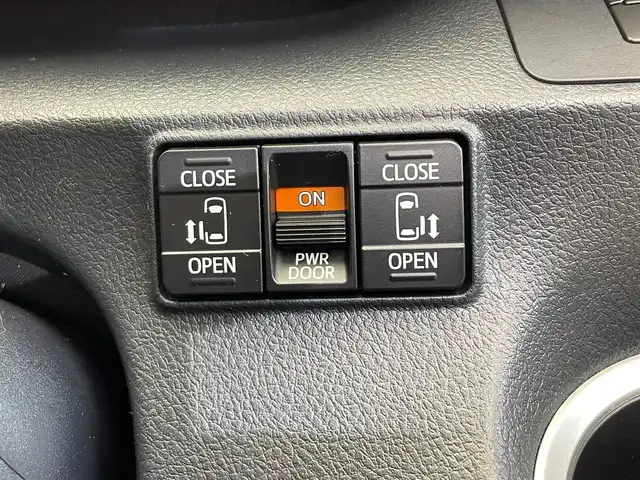 トヨタ シエンタ G 岩手県 2019(令1)年 9.3万km ブラックマイカ ４WD/両側パワースライドドア/寒冷地仕様/衝突被害軽減システム/レーンアシスト/オートマチックハイビーム/オートエアコン/横滑り防止装置/エンジンスターター/KENWOODナビ/フルセグTV/ヘッドライトレベライザー/15インチスチールホイール