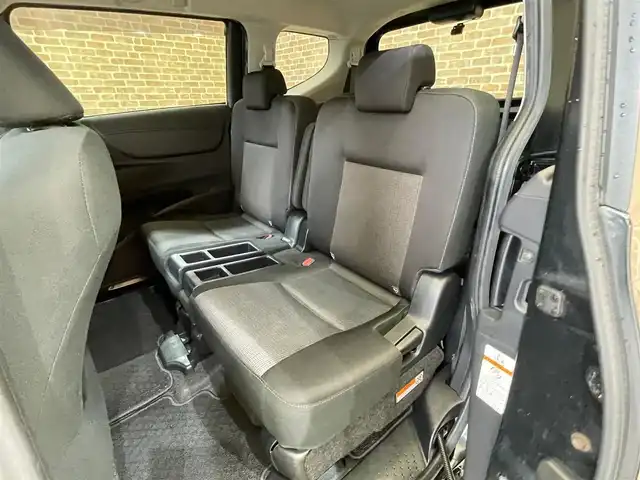 トヨタ シエンタ G 岩手県 2019(令1)年 9.3万km ブラックマイカ ４WD/両側パワースライドドア/寒冷地仕様/衝突被害軽減システム/レーンアシスト/オートマチックハイビーム/オートエアコン/横滑り防止装置/エンジンスターター/KENWOODナビ/フルセグTV/ヘッドライトレベライザー/15インチスチールホイール
