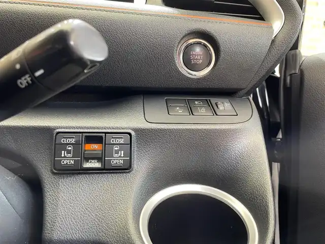 トヨタ シエンタ G 岩手県 2019(令1)年 9.3万km ブラックマイカ ４WD/両側パワースライドドア/寒冷地仕様/衝突被害軽減システム/レーンアシスト/オートマチックハイビーム/オートエアコン/横滑り防止装置/エンジンスターター/KENWOODナビ/フルセグTV/ヘッドライトレベライザー/15インチスチールホイール