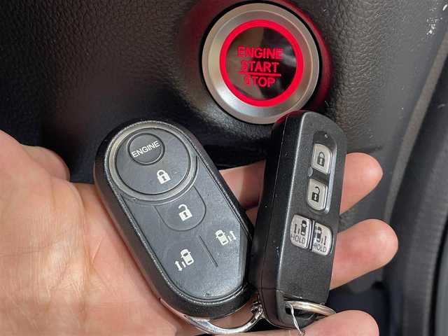 ホンダ Ｎ ＢＯＸ カスタム G L ターボ ホンダセンシング 岩手県 2020(令2)年 8.3万km プラチナホワイトパール 4WD/純正メモリナビ/FM/AM/CD/DVD/Bluetooth/フルセグTV/ホンダセンシング/レーンキープアシスト/横滑り防止/バックカメラ/前後ドライブレコーダー/レーダークルーズコントロール/オートライト/LEDヘッドライト/フォグランプ/ハーフレザーシート/シートヒーター/両側パワースライドドア/純正アルミホイール/純正フロアマット/プッシュスタート/スマートキー