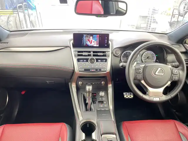 レクサス ＮＸ 300 Fスポーツ 道央・札幌 2019(平31)年 3.4万km ホワイトノーヴァガラスフレーク ・４ＷＤ/ターボ/・レクサスセーフティシステムプラス/・レーダークルーズコントロール/・純正ドライブレコーダー/・純正ナビ・フルセグＴＶ/・ＤＶＤ・ＣＤ・ＢＴ・USB・ＳＤ・Miracast/・バックカメラ/サイドカメラ/・赤Ｘ黒レザーシート/・シートヒーター/エアシート/・パワーシート/・ステアリングヒーター/・LEDヘッドライト/・オートライト/オートハイビーム/・パワーバックドア/・イオンエアコン