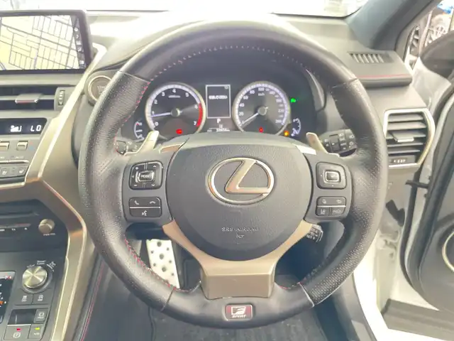 レクサス ＮＸ 300 Fスポーツ 道央・札幌 2019(平31)年 3.4万km ホワイトノーヴァガラスフレーク ・４ＷＤ/ターボ/・レクサスセーフティシステムプラス/・レーダークルーズコントロール/・純正ドライブレコーダー/・純正ナビ・フルセグＴＶ/・ＤＶＤ・ＣＤ・ＢＴ・USB・ＳＤ・Miracast/・バックカメラ/サイドカメラ/・赤Ｘ黒レザーシート/・シートヒーター/エアシート/・パワーシート/・ステアリングヒーター/・LEDヘッドライト/・オートライト/オートハイビーム/・パワーバックドア/・イオンエアコン