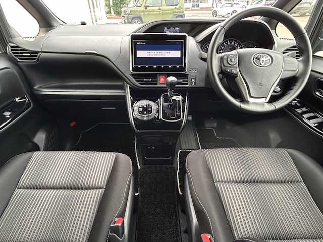 トヨタ ヴォクシー ZS 煌Ⅱ 静岡県 2020(令2)年 2万km イナズマスパーキングブラックガラスフレーク ワンオーナー/純正9インチナビ/・フルセグTV/・Bluetooth接続/・DVD再生/Bカメラ/クルコン/両側パワスラ/衝突軽減/前後コーナーセンサー/プッシュスタート/スマートキー/ETC2.0/前後ドラレコ/LEDオートライト・オートハイビーム/純正16インチアルミホイール/取扱説明書/保証書