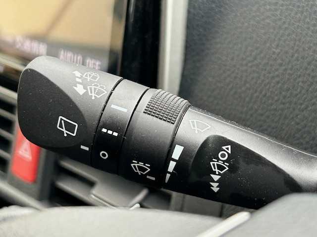 トヨタ ヴォクシー ZS 煌Ⅱ 静岡県 2020(令2)年 2万km イナズマスパーキングブラックガラスフレーク ワンオーナー/純正9インチナビ/・フルセグTV/・Bluetooth接続/・DVD再生/Bカメラ/クルコン/両側パワスラ/衝突軽減/前後コーナーセンサー/プッシュスタート/スマートキー/ETC2.0/前後ドラレコ/LEDオートライト・オートハイビーム/純正16インチアルミホイール/取扱説明書/保証書