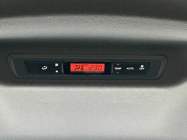 トヨタ ヴォクシー ZS 煌Ⅱ 静岡県 2020(令2)年 2万km イナズマスパーキングブラックガラスフレーク ワンオーナー/純正9インチナビ/・フルセグTV/・Bluetooth接続/・DVD再生/Bカメラ/クルコン/両側パワスラ/衝突軽減/前後コーナーセンサー/プッシュスタート/スマートキー/ETC2.0/前後ドラレコ/LEDオートライト・オートハイビーム/純正16インチアルミホイール/取扱説明書/保証書