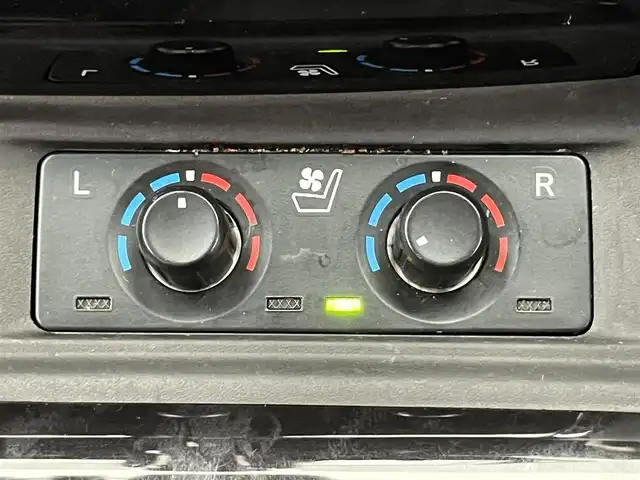 トヨタ ヴェルファイア ハイブリット ZR Gエディション 愛知県 2019(平31)年 6.2万km ホワイトパールクリスタルシャイン 純９型ナビ　フルセグＴＶ　全方位カメラ　ＪＢＬサウンド　デジタルインナーミラー　純１２型後席モニター　パワーバックドア　両側電動スライドドア　温・冷シート　黒革　３眼ＬＥＤオートライト　ＢＳＭ　禁煙車/ETC２．０　ドラレコ　1・2列目シートヒーター　オートハイビーム　追従クルコン　衝突軽減　メモリ付きパワーシート　オットマン　Bluetooth　HDMI端子　後席エアコン