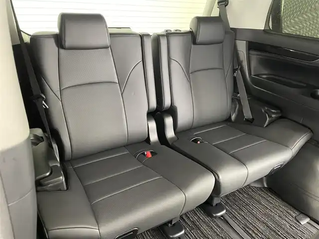 トヨタ ヴェルファイア ハイブリット ZR Gエディション 愛知県 2019(平31)年 6.2万km ホワイトパールクリスタルシャイン 純９型ナビ　フルセグＴＶ　全方位カメラ　ＪＢＬサウンド　デジタルインナーミラー　純１２型後席モニター　パワーバックドア　両側電動スライドドア　温・冷シート　黒革　３眼ＬＥＤオートライト　ＢＳＭ　禁煙車/ETC２．０　ドラレコ　1・2列目シートヒーター　オートハイビーム　追従クルコン　衝突軽減　メモリ付きパワーシート　オットマン　Bluetooth　HDMI端子　後席エアコン