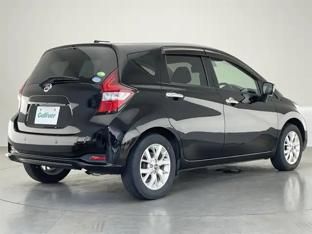 日産 ノート e－パワー X Vセレクション 愛知県 2020(令2)年 3.3万km スーパーブラック 純正ナビ　フルセグＴＶ　Ｂｌｕｅｔｏｏｔｈ　ＤＶＤ　アラウンドビューモニター　追従クルコン　エマージェンシーブレーキ　スマートルームミラー　ＬＥＤオートライト　プッシュスタート　スマートキー　禁煙車