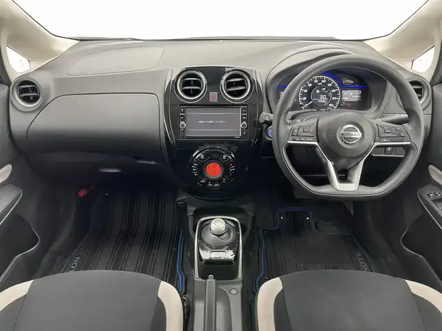 日産 ノート e－パワー X Vセレクション 愛知県 2020(令2)年 3.3万km スーパーブラック 純正ナビ　フルセグＴＶ　Ｂｌｕｅｔｏｏｔｈ　ＤＶＤ　アラウンドビューモニター　追従クルコン　エマージェンシーブレーキ　スマートルームミラー　ＬＥＤオートライト　プッシュスタート　スマートキー　禁煙車