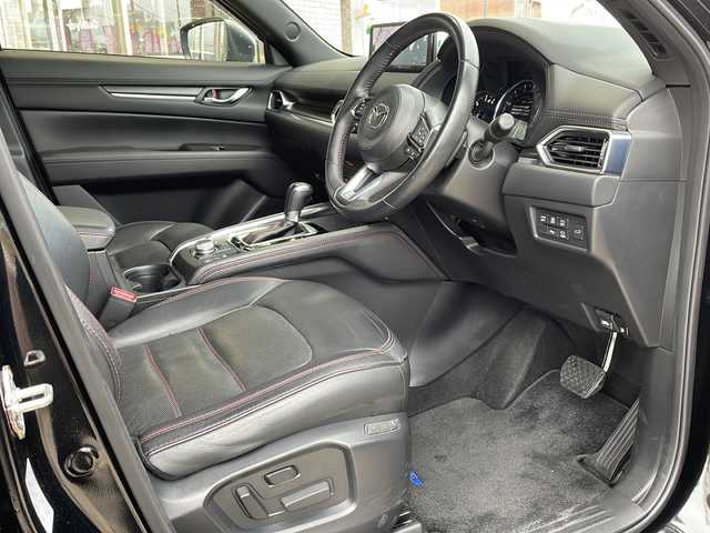 マツダ ＣＸ－５ XD スポーツアピアランス 静岡県 2022(令4)年 3.9万km ジェットブラックマイカ 純正ナビ/・FM/AM/・Bluetooth/・USB/・スマートフォン連携/・フルセグTV/主要装備/・３６０°ビューモニター/・ドライブレコーダー/・ＥＴＣ２．０/・全席シートヒーター/・運転席パワーシート/・アダプティブＬＥＤヘッドライト/・パワーリアゲート/・専用１９インチアルミ/・ワイヤレス充電/・パーキングセンサー/・レーンキープアシスト/・左右独立温度調整オートエアコン/・電動パーキング/・オートホールド/・アイドリングストップ/・ブラインドスポットモニタリング/・ヘッドアップディスプレイ