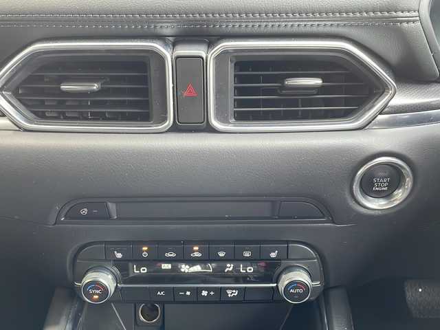 マツダ ＣＸ－５ XD スポーツアピアランス 静岡県 2022(令4)年 3.9万km ジェットブラックマイカ 純正ナビ/・FM/AM/・Bluetooth/・USB/・スマートフォン連携/・フルセグTV/主要装備/・３６０°ビューモニター/・ドライブレコーダー/・ＥＴＣ２．０/・全席シートヒーター/・運転席パワーシート/・アダプティブＬＥＤヘッドライト/・パワーリアゲート/・専用１９インチアルミ/・ワイヤレス充電/・パーキングセンサー/・レーンキープアシスト/・左右独立温度調整オートエアコン/・電動パーキング/・オートホールド/・アイドリングストップ/・ブラインドスポットモニタリング/・ヘッドアップディスプレイ