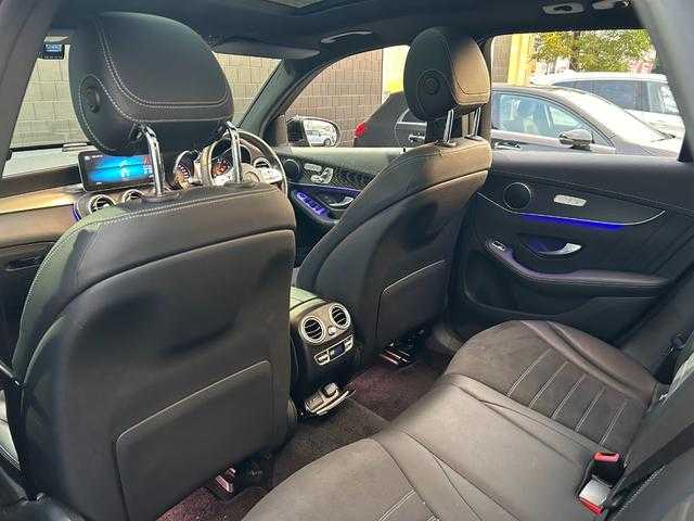 メルセデス・ベンツ ＧＬＣ２２０ d 4マチック AMGライン 埼玉県 2020(令2)年 5.3万km オブシディアンブラック ワンオーナー　/黒半革シート　/レーダーセーフティパッケージ/純正ナビ　/4WD　/ドライブレコーダー　/ETC　/ルーフレール　/ACC　　/サンルーフ
