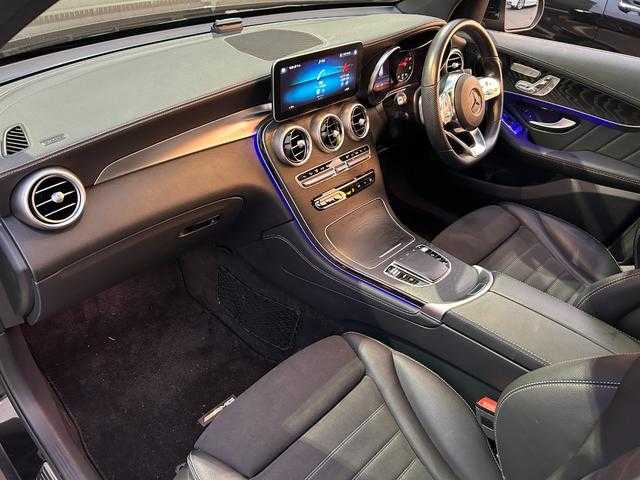 メルセデス・ベンツ ＧＬＣ２２０ d 4マチック AMGライン 埼玉県 2020(令2)年 5.3万km オブシディアンブラック ワンオーナー　/黒半革シート　/レーダーセーフティパッケージ/純正ナビ　/4WD　/ドライブレコーダー　/ETC　/ルーフレール　/ACC　　/サンルーフ