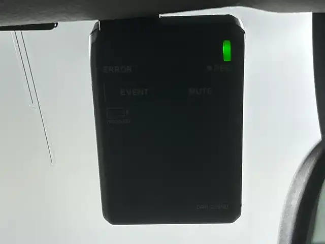 ホンダ ＷＲ－Ｖ Z+ 神奈川県 2024(令6)年 1万km 白 純正8インチナビ　【LXM-245ZFEi】/-AM/FM/Bluetooth/フルセグTV/iPod/USB/バックカメラ　/ホンダセンシング　/衝突軽減ブレーキ　/誤発信抑制機能　/後方誤発信抑制機能　/路外逸脱抑制機能　/アダプティブクルーズコントロール　/車線維持支援システム　/先行車発進お知らせ機能　/オートマチックハイビーム　/前後パーキングセンサー/パドルシフト　/革巻きステアリング　/前後ドラレコ　/ETC　/純正フロアマット　/フォグランプ　/ヘッドライトレベライザー　/スマートキー