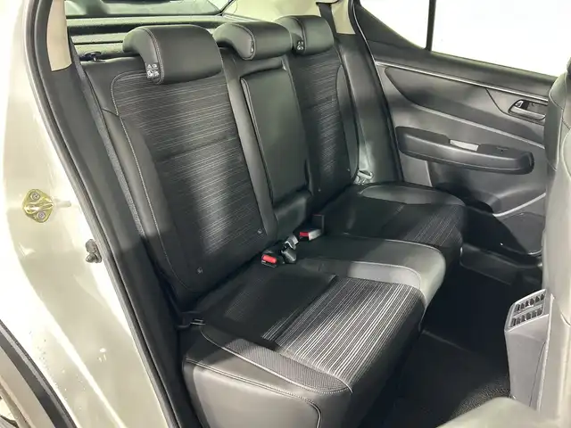 ホンダ ＷＲ－Ｖ Z+ 神奈川県 2024(令6)年 1万km 白 純正8インチナビ　【LXM-245ZFEi】/-AM/FM/Bluetooth/フルセグTV/iPod/USB/バックカメラ　/ホンダセンシング　/衝突軽減ブレーキ　/誤発信抑制機能　/後方誤発信抑制機能　/路外逸脱抑制機能　/アダプティブクルーズコントロール　/車線維持支援システム　/先行車発進お知らせ機能　/オートマチックハイビーム　/前後パーキングセンサー/パドルシフト　/革巻きステアリング　/前後ドラレコ　/ETC　/純正フロアマット　/フォグランプ　/ヘッドライトレベライザー　/スマートキー