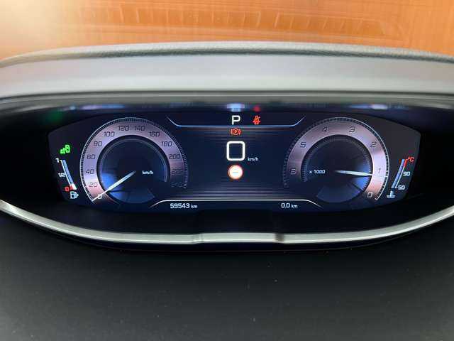 プジョー ５００８ GT ブルーHDi 千葉県 2018(平30)年 6万km ペルラネラブラック ７人乗り　/パノラマＳＲ　/ＡＣＣ　/半革　/ナビ　/ＴＶ　/Ｂカメラ/Ｂｌｅｔｏｏｔｈ接続　/ＬＥＤヘッドライト　/オートハイビーム　/プッシュスタート　/スマートキー　/衝突軽減Ｂ　/ＢＳＭ　/ＬＫＡ　/ＥＴＣ　/禁煙車