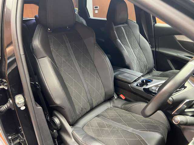 プジョー ５００８ GT ブルーHDi 千葉県 2018(平30)年 6万km ペルラネラブラック ７人乗り　/パノラマＳＲ　/ＡＣＣ　/半革　/ナビ　/ＴＶ　/Ｂカメラ/Ｂｌｅｔｏｏｔｈ接続　/ＬＥＤヘッドライト　/オートハイビーム　/プッシュスタート　/スマートキー　/衝突軽減Ｂ　/ＢＳＭ　/ＬＫＡ　/ＥＴＣ　/禁煙車
