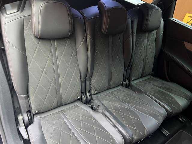 プジョー ５００８ GT ブルーHDi 千葉県 2018(平30)年 6万km ペルラネラブラック ７人乗り　/パノラマＳＲ　/ＡＣＣ　/半革　/ナビ　/ＴＶ　/Ｂカメラ/Ｂｌｅｔｏｏｔｈ接続　/ＬＥＤヘッドライト　/オートハイビーム　/プッシュスタート　/スマートキー　/衝突軽減Ｂ　/ＢＳＭ　/ＬＫＡ　/ＥＴＣ　/禁煙車