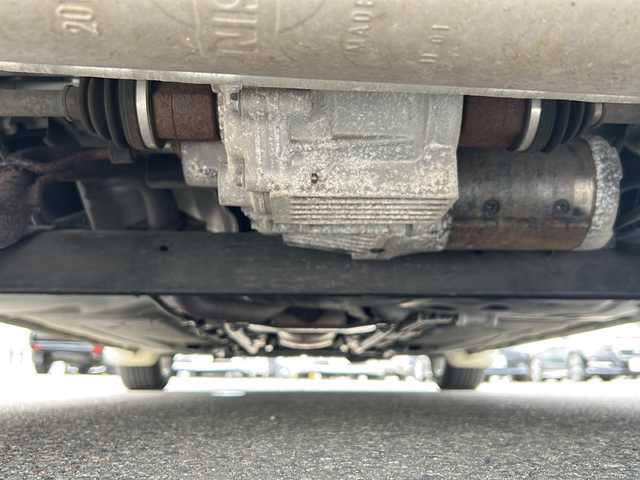 日産 キューブ 15X FOUR Vセレクション 福島県 2011(平23)年 10.1万km ホワイトパール 4WD 純正７型ナビ　フルセグ　ＢＴ　スマートキー　スペアキー　プッシュスタート　パートタイム４ＷＤ　電格ミラー　ＥＣＯモード　センターコンソール　純正ドアバイザー　純正フロアマット　社外１５インチＡＷ