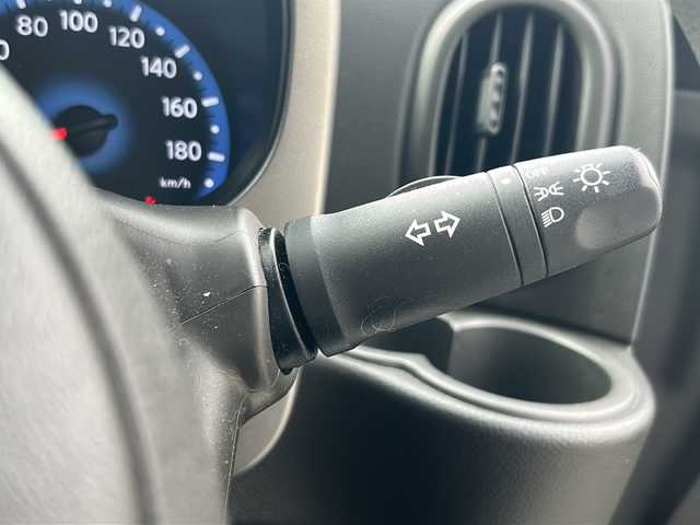 日産 キューブ 15X FOUR Vセレクション 福島県 2011(平23)年 10.1万km ホワイトパール 4WD 純正７型ナビ　フルセグ　ＢＴ　スマートキー　スペアキー　プッシュスタート　パートタイム４ＷＤ　電格ミラー　ＥＣＯモード　センターコンソール　純正ドアバイザー　純正フロアマット　社外１５インチＡＷ