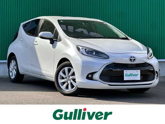 トヨタ アクア Z 宮城県 2022(令4)年 6.8万km プラチナホワイトパールマイカ セーフティセンス/・プリクラッシュセーフティ/・レーントレーシングアシスト/・レーダークルーズコントロール/・オートマチックハイビーム/・ロードサインアシスト/パーキングサポートブレーキ（前後方静止物）/10.5インチディスプレイオーディオ/・ナビ機能付/・Bluetooth/ETC/AC100V/1500AW/革巻きステアリング/ステアリングスイッチ/LEDヘッドランプ/フォグランプ/革巻きステアリング/ステアリングスイッチ/LEDヘッドランプ/フォグランプ/オートライト/スマートキー＆プッシュスタート/電動格納ミラー/純正15インチAW/フロアマット/W/サイド/カーテンエアバッグ