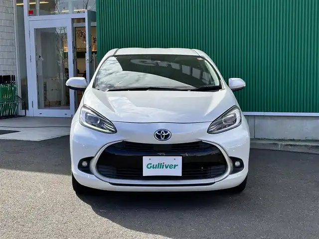 トヨタ アクア Z 宮城県 2022(令4)年 6.8万km プラチナホワイトパールマイカ セーフティセンス/・プリクラッシュセーフティ/・レーントレーシングアシスト/・レーダークルーズコントロール/・オートマチックハイビーム/・ロードサインアシスト/パーキングサポートブレーキ（前後方静止物）/10.5インチディスプレイオーディオ/・ナビ機能付/・Bluetooth/ETC/AC100V/1500AW/革巻きステアリング/ステアリングスイッチ/LEDヘッドランプ/フォグランプ/革巻きステアリング/ステアリングスイッチ/LEDヘッドランプ/フォグランプ/オートライト/スマートキー＆プッシュスタート/電動格納ミラー/純正15インチAW/フロアマット/W/サイド/カーテンエアバッグ