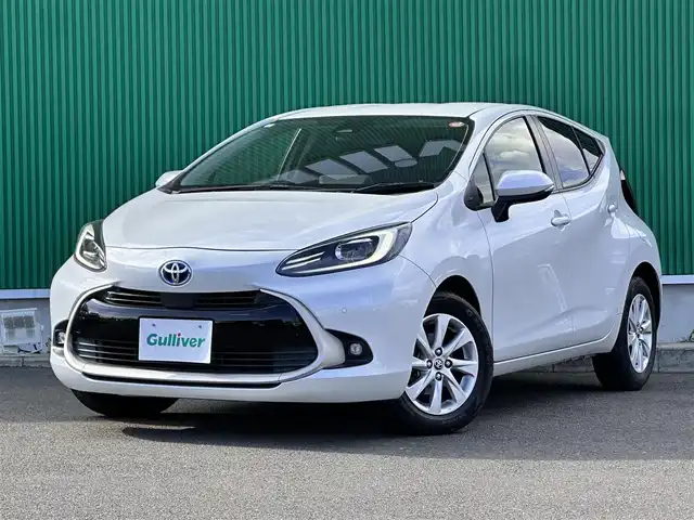 トヨタ アクア Z 宮城県 2022(令4)年 6.8万km プラチナホワイトパールマイカ セーフティセンス/・プリクラッシュセーフティ/・レーントレーシングアシスト/・レーダークルーズコントロール/・オートマチックハイビーム/・ロードサインアシスト/パーキングサポートブレーキ（前後方静止物）/10.5インチディスプレイオーディオ/・ナビ機能付/・Bluetooth/ETC/AC100V/1500AW/革巻きステアリング/ステアリングスイッチ/LEDヘッドランプ/フォグランプ/革巻きステアリング/ステアリングスイッチ/LEDヘッドランプ/フォグランプ/オートライト/スマートキー＆プッシュスタート/電動格納ミラー/純正15インチAW/フロアマット/W/サイド/カーテンエアバッグ