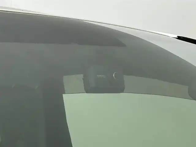 トヨタ アルファードハイブリット SR 道央・札幌 2015(平27)年 6万km ホワイトパールクリスタルシャイン ・4WD/・純正9インチナビ/・フルセグ/BT/CD/DVD/・両側パワースライドドア/・パワーシート/・シートメモリ/・クルーズコントロール/・社外ドライブレコーダー前後/・オートブレーキホールド/・ドアロック連動ミラー/・コーナーセンサー/・プッシュスタート/・スマートキー/・LEDヘッドライト/・オートライト/・オートエアコン/・横滑り防止装置