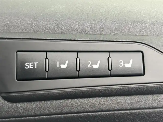 トヨタ アルファードハイブリット SR 道央・札幌 2015(平27)年 6万km ホワイトパールクリスタルシャイン ・4WD/・純正9インチナビ/・フルセグ/BT/CD/DVD/・両側パワースライドドア/・パワーシート/・シートメモリ/・クルーズコントロール/・社外ドライブレコーダー前後/・オートブレーキホールド/・ドアロック連動ミラー/・コーナーセンサー/・プッシュスタート/・スマートキー/・LEDヘッドライト/・オートライト/・オートエアコン/・横滑り防止装置