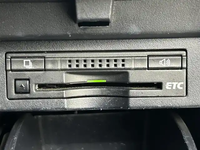 トヨタ アルファードハイブリット SR 道央・札幌 2015(平27)年 6万km ホワイトパールクリスタルシャイン ・4WD/・純正9インチナビ/・フルセグ/BT/CD/DVD/・両側パワースライドドア/・パワーシート/・シートメモリ/・クルーズコントロール/・社外ドライブレコーダー前後/・オートブレーキホールド/・ドアロック連動ミラー/・コーナーセンサー/・プッシュスタート/・スマートキー/・LEDヘッドライト/・オートライト/・オートエアコン/・横滑り防止装置