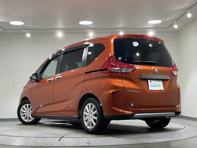 ホンダ フリード クロスター ホンダセンシング 愛知県 2020(令2)年 4.7万km プレミアムクリスタルオレンジM 純正9インチナビ/衝突軽減ブレーキ/両側電動スライドドア/レーダークルーズコントロール/ビルトインETC/LEDヘッドライト/バックカメラ/ドライブレコーダー/フルセグTV/Bluetooth/レーンキープアシスト/プッシュスタート/USB接続/ルーフレール/スマートキー/スペアキー/CD/DVD再生/アイドリングストップ/ミュージックサーバー/ミュージックプレイヤー接続/純正フロアマット/オートライト/ホンダセンシング/禁煙車/後方誤発進抑制機能/ハーフレザーシート/ウィンカーミラー/電動格納ミラー/ステアリングリモコン/横滑り防止装置/ECON/フォグランプ