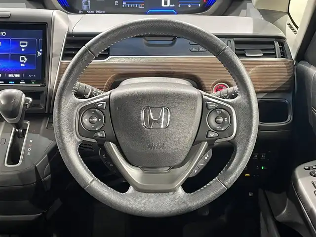 ホンダ フリード クロスター ホンダセンシング 愛知県 2020(令2)年 4.7万km プレミアムクリスタルオレンジM 純正9インチナビ/衝突軽減ブレーキ/両側電動スライドドア/レーダークルーズコントロール/ビルトインETC/LEDヘッドライト/バックカメラ/ドライブレコーダー/フルセグTV/Bluetooth/レーンキープアシスト/プッシュスタート/USB接続/ルーフレール/スマートキー/スペアキー/CD/DVD再生/アイドリングストップ/ミュージックサーバー/ミュージックプレイヤー接続/純正フロアマット/オートライト/ホンダセンシング/禁煙車/後方誤発進抑制機能/ハーフレザーシート/ウィンカーミラー/電動格納ミラー/ステアリングリモコン/横滑り防止装置/ECON/フォグランプ