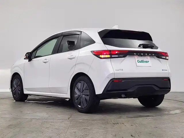日産 ノート X 愛知県 2021(令3)年 4.7万km ピュアホワイトパール 純正メモリーナビ/・フルセグTV/Bluetooth/CD/バックカメラ/ETC/セーフティシールド/エマージェンシーブレーキ/クリアランスソナー/ステアリングスイッチ/LEDヘッドライト/オートライト/純正フロアマット/フォグランプ/サイドバイザー