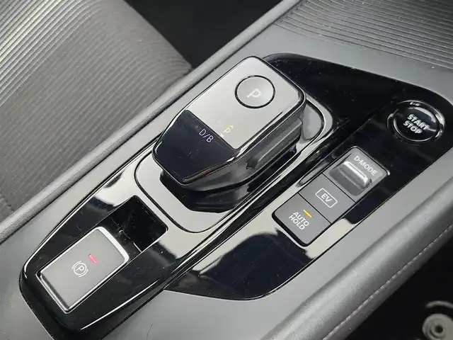 日産 ノート X 愛知県 2021(令3)年 4.7万km ピュアホワイトパール 純正メモリーナビ/・フルセグTV/Bluetooth/CD/バックカメラ/ETC/セーフティシールド/エマージェンシーブレーキ/クリアランスソナー/ステアリングスイッチ/LEDヘッドライト/オートライト/純正フロアマット/フォグランプ/サイドバイザー